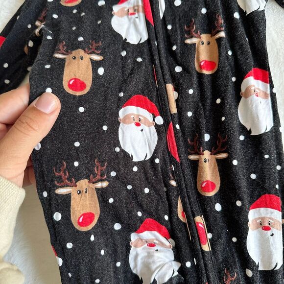 Bums & Roses Christmas Footie 3-6 Months - Picture 4 of 4